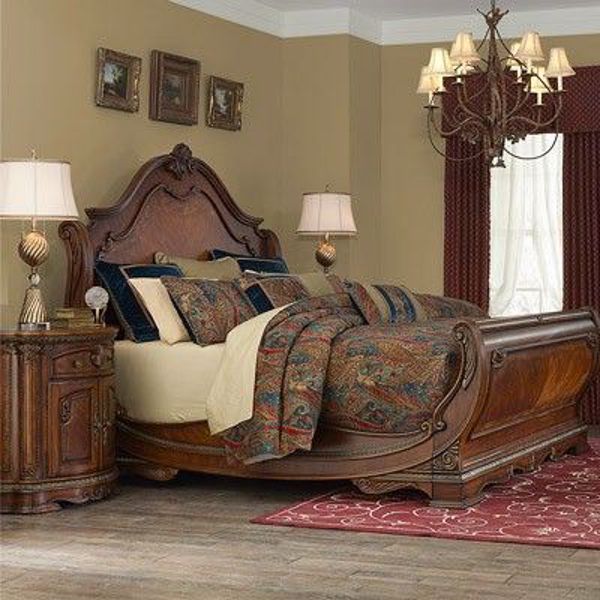 Picture of BELLA VENETO KING SLEIGH BED