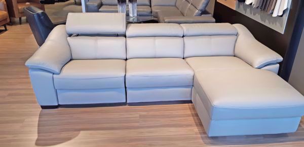 Picture of EMOZIONE 3-PC. MOTION SECTIONAL