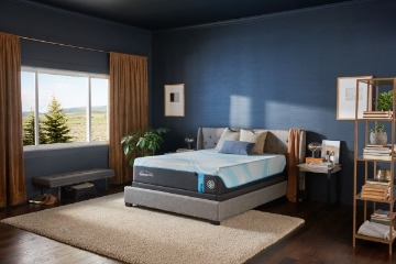 Picture of TEMPUR-PEDIC LUXE BREEZE 2.0 MEDIUM HYBRID QUEEN MATTRESS